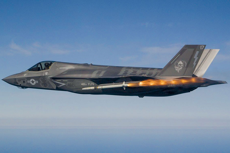 F35B ASRAAM C6 Nr7tWYAA6GrQ