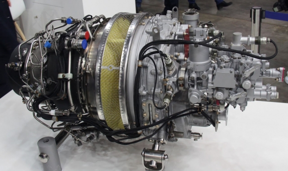 Макетный образец турбовального двигателя ВК-650В на стенде ОДК на выставке HeliRussia 2023