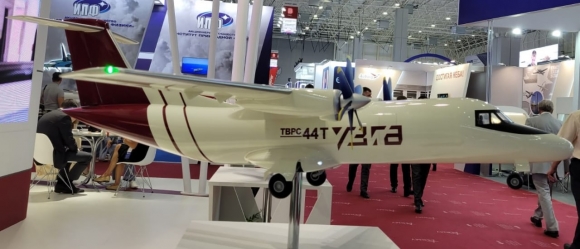 Модель легкого рампового грузового самолета ТВРС-44Т на форуме «Армия-2022», 15 августа 2022 года. Фото: Михаил Жердев
