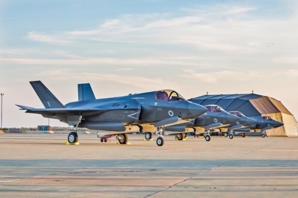 Первая четверка F-35B, переданных Королевским ВВС Великобритании, в начале июня 2018 г. совершила трансокеанский перелет и прибыла для постоянного базирования на аэродром Мархэм. Фото: Lockheed Martin
